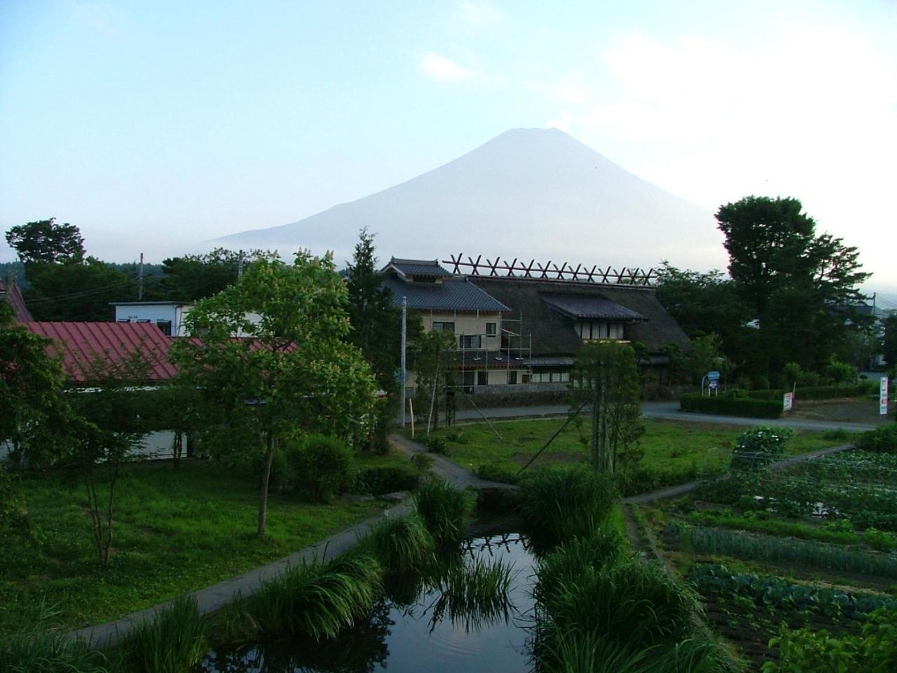 Lake Oshino Ngoại thất bức ảnh