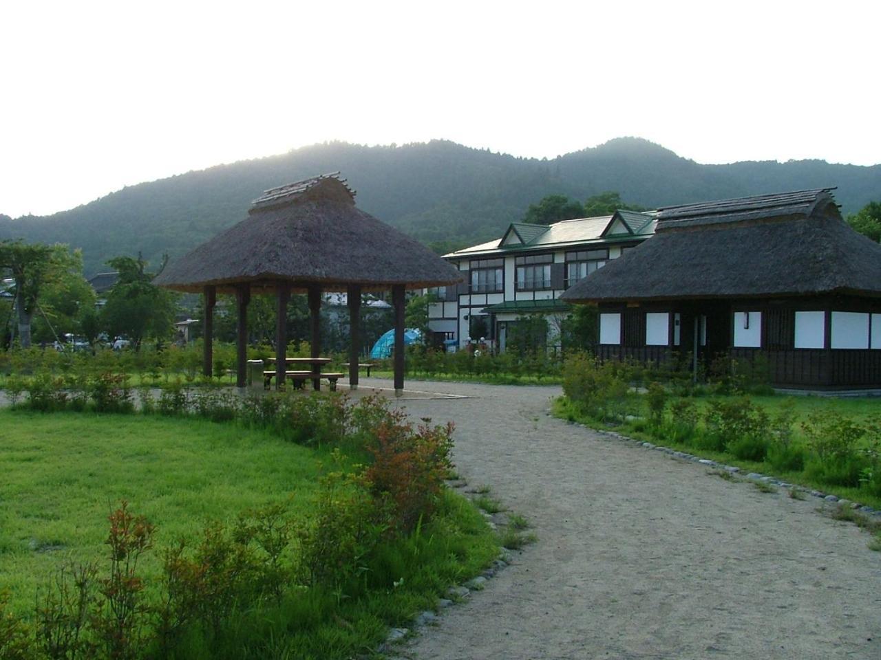 Lake Oshino Ngoại thất bức ảnh